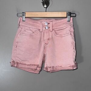 So low rise midi pink shorts
